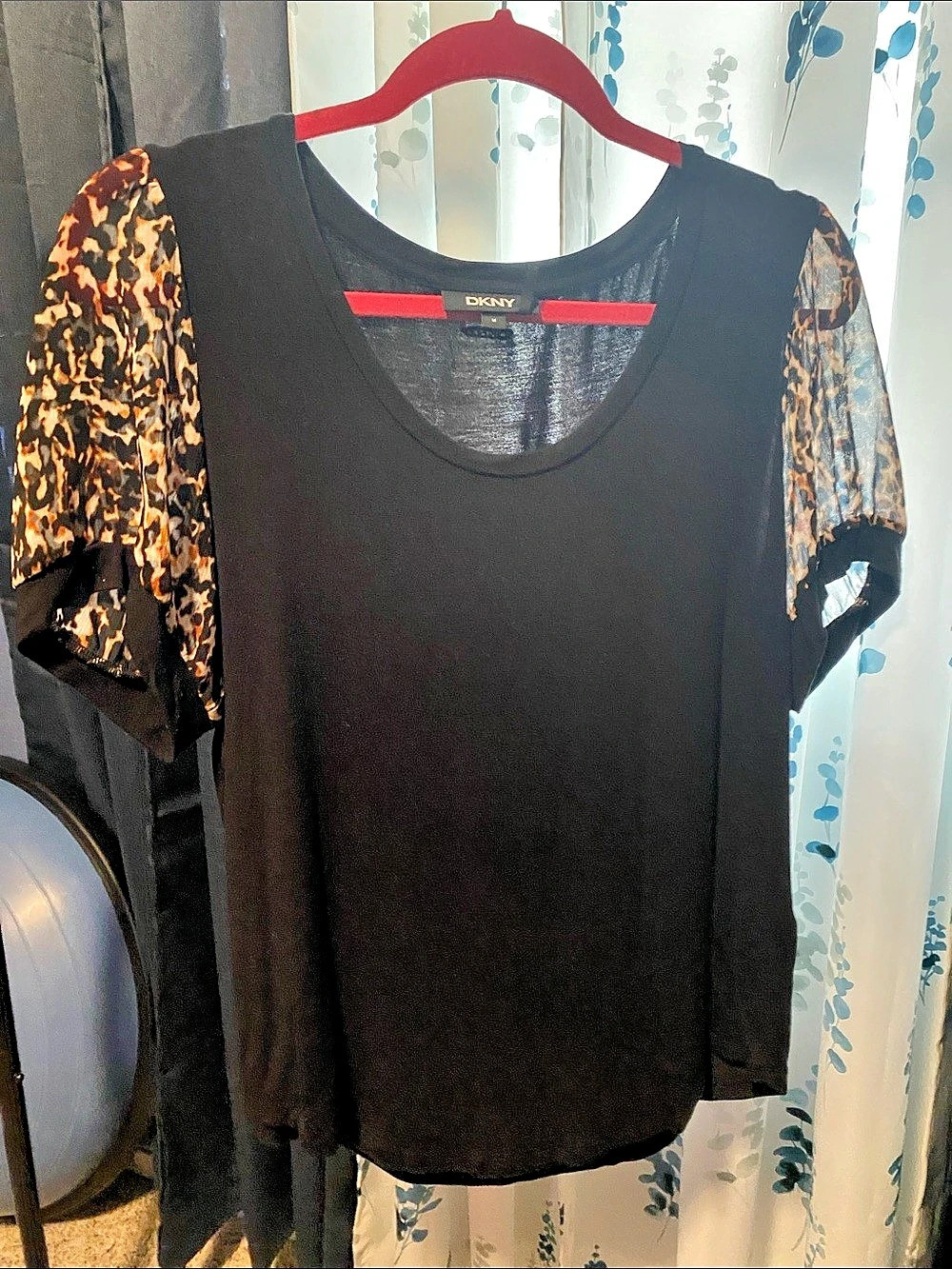 DKNY Animal Print Sleeve Top in Black & Brown Size Medium